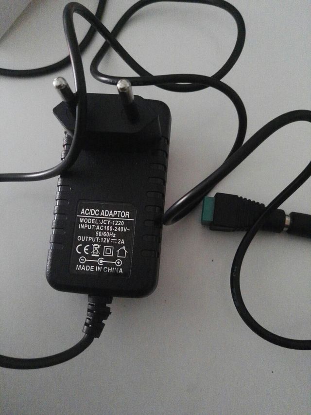 transformador 12 voltios 2 amperios con 2 tomas