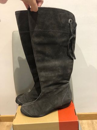 Botas altas de piel gris 40