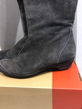 Botas altas de piel gris 40