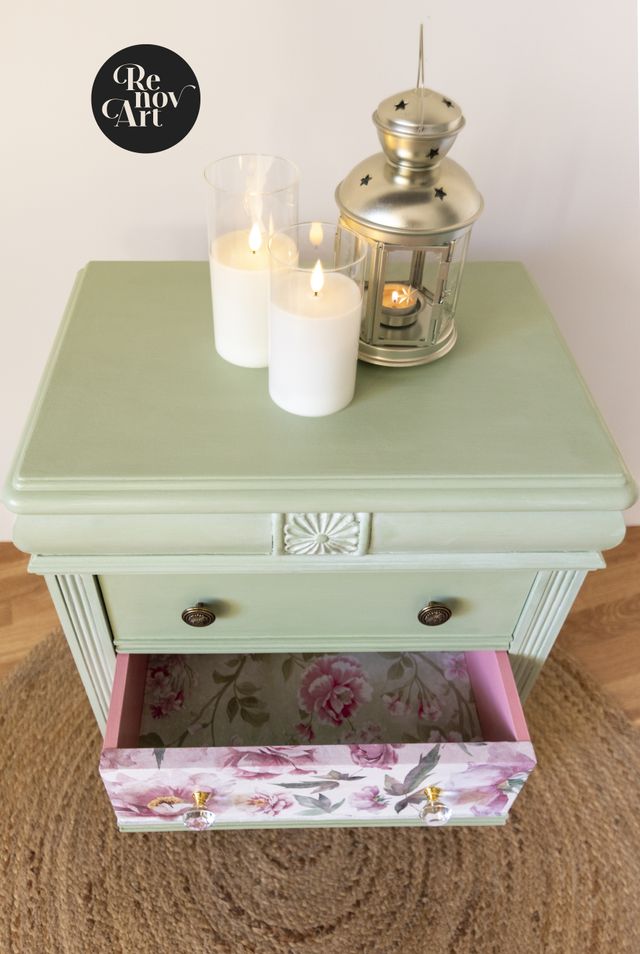 🌸Mesillas renovadas con peonías (65€ sueltas)