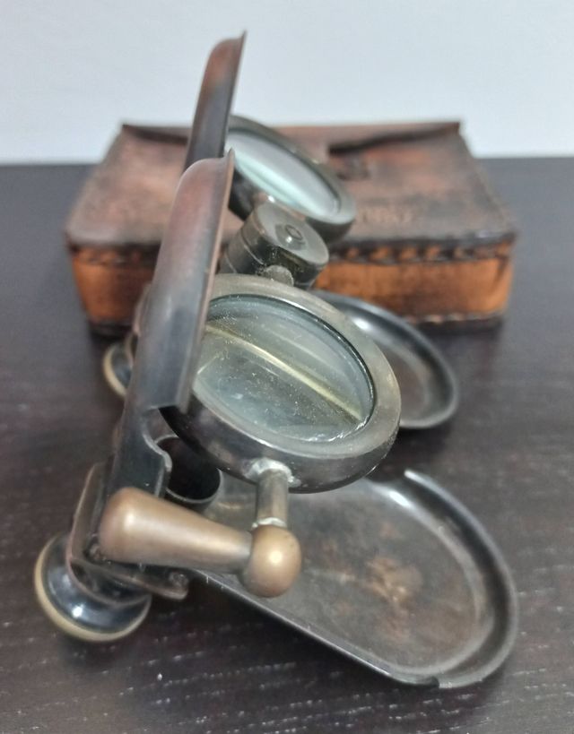 Binocolo marino R.&J. Beck London