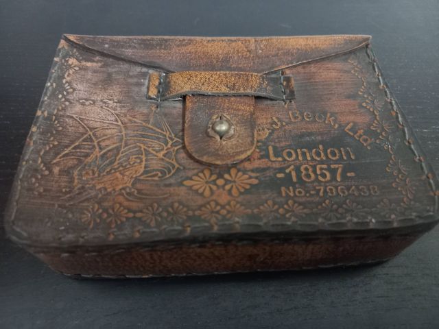 Binocolo marino R.&J. Beck London