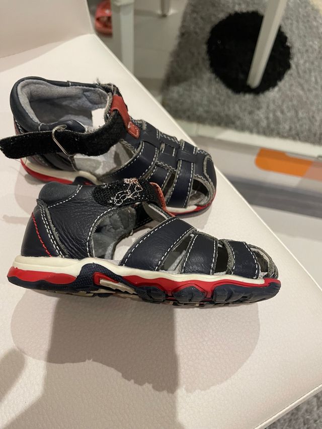 Sandalias infantiles