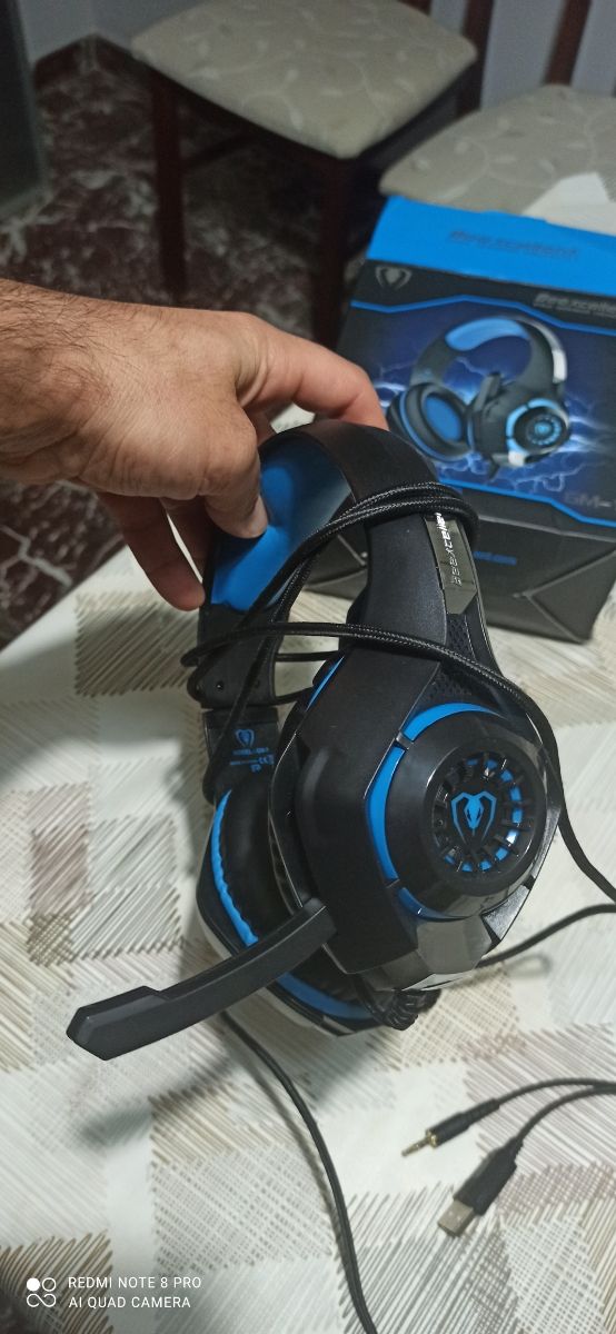 cascos gaming con micrófono