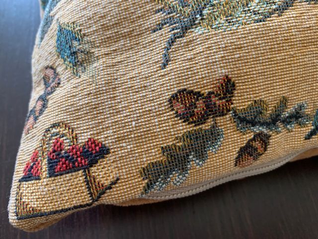 Pequeño cojín con dibujo de setas Nuevo