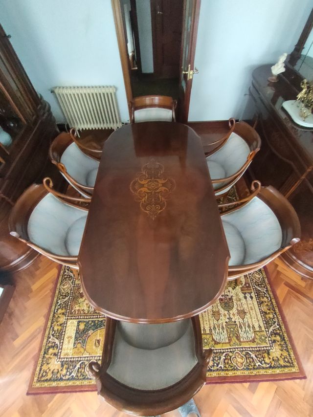 Muebles de comedor estilo clásico