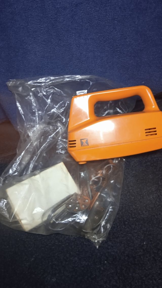 Frullatore vintage con bastoncini, Unica