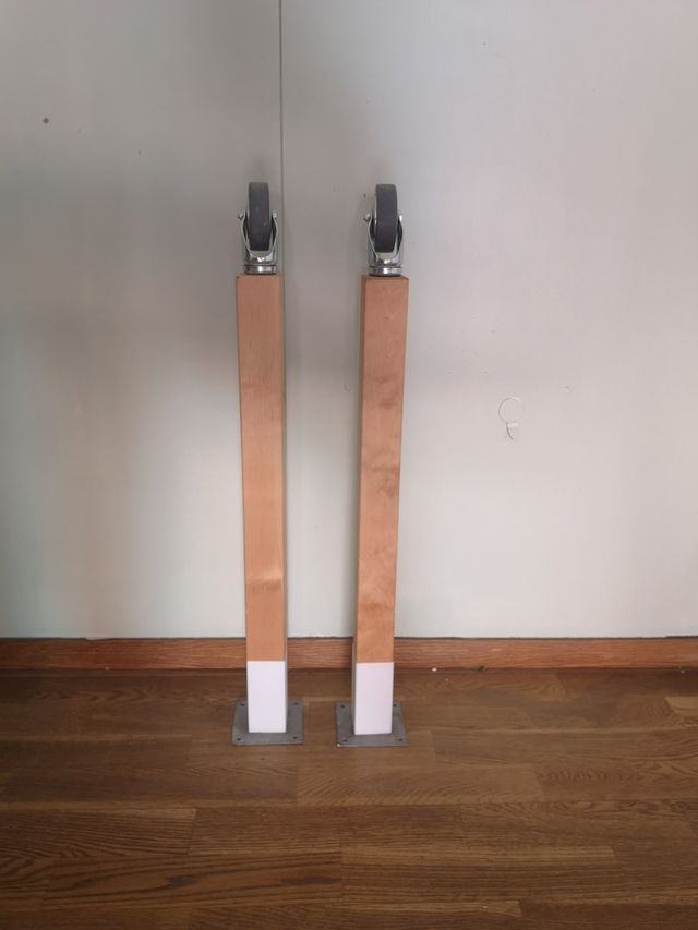 Patas Madera con ruedas