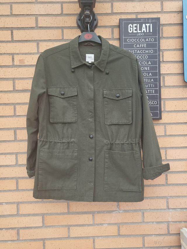 Lee chaqueta