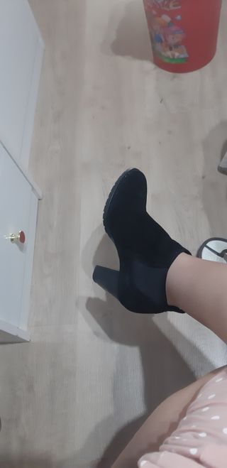 Botines de ante negros