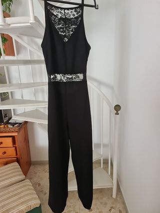 Mono negro, con transparencias de Blanco