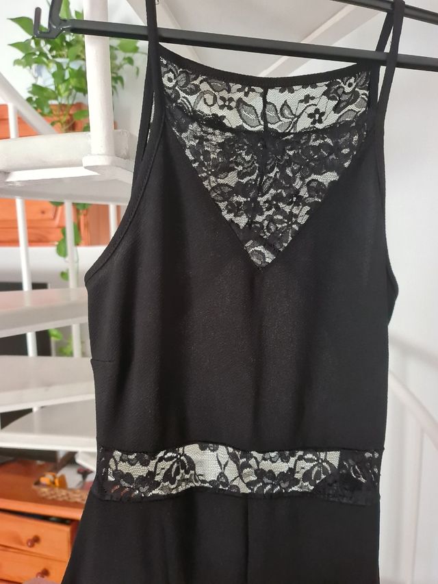 Mono negro, con transparencias de Blanco