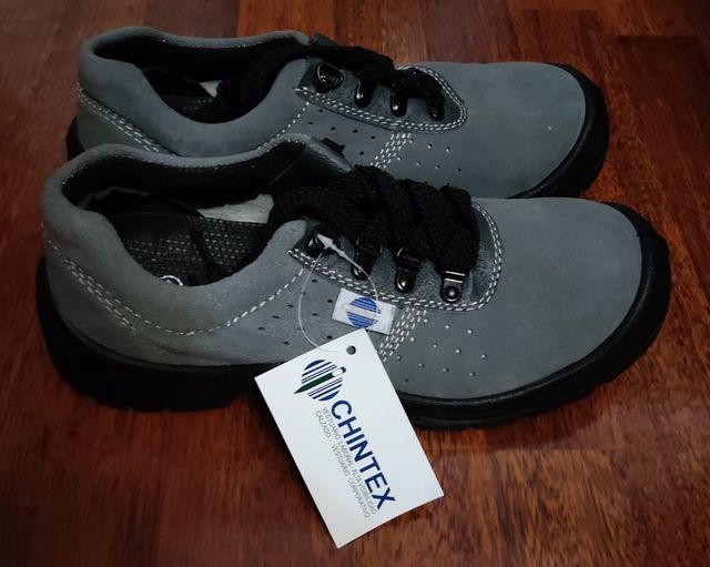 Zapatos de trabajo de la marca Chintex