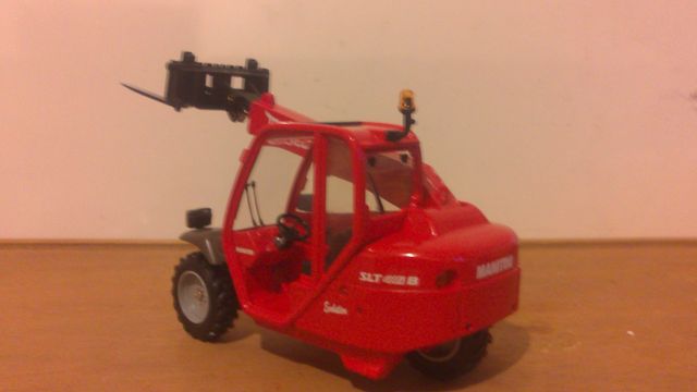 MANITOU TWISCO SLT 415 CON HORQUILLAS JOAL 1/25