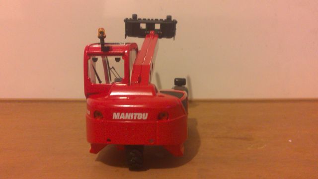 MANITOU TWISCO SLT 415 CON HORQUILLAS JOAL 1/25