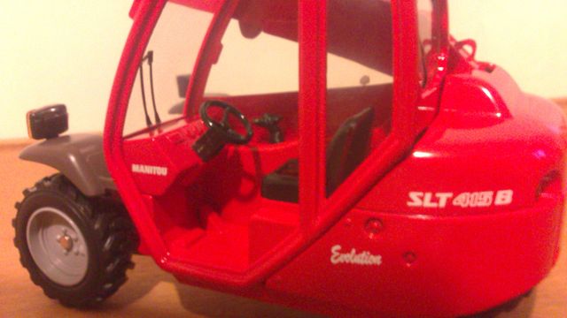 MANITOU TWISCO SLT 415 CON HORQUILLAS JOAL 1/25