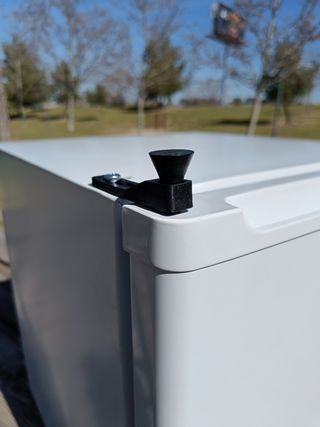 Nevera de 85 litros 12V y 24V negra nueva