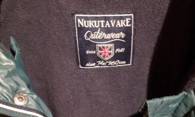 Chaquetón color verde oscuro