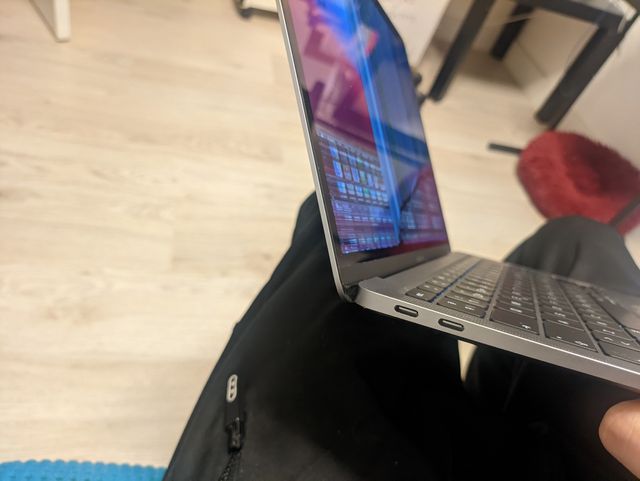 Apple Macbook M1 2020 A2337