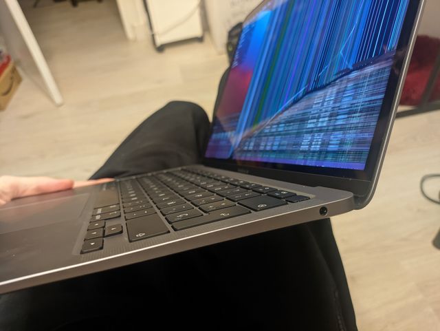 Apple Macbook M1 2020 A2337