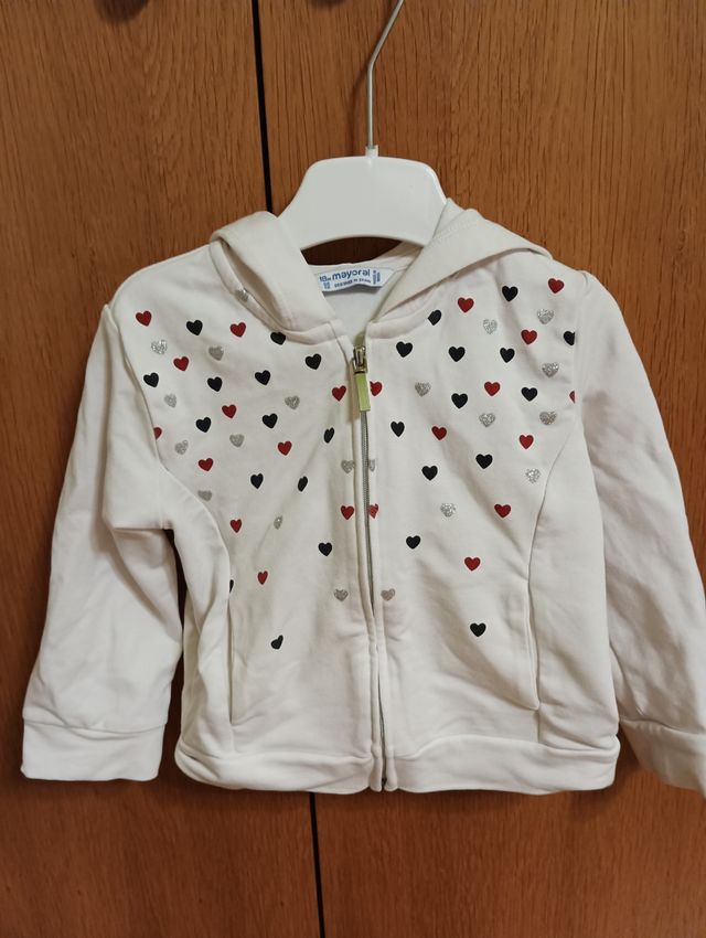 conjunto de tres prendas