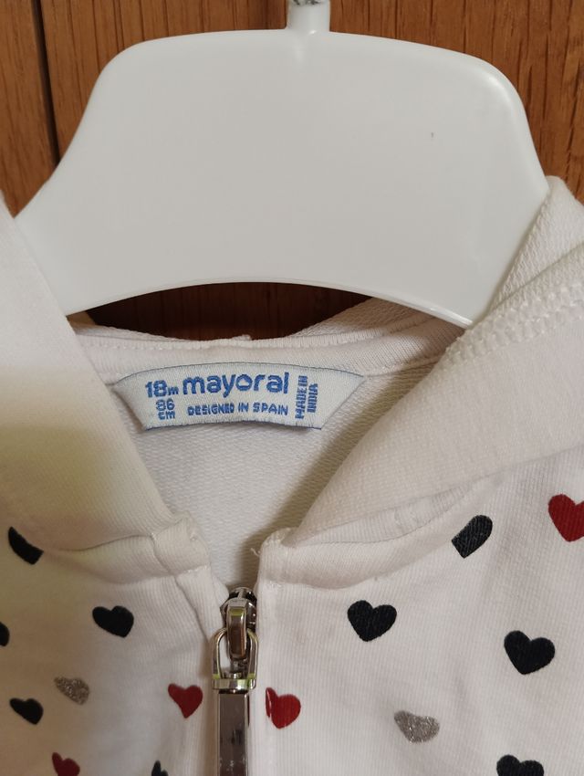 conjunto de tres prendas