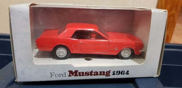 Ford Mustang 1964