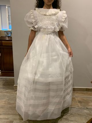 Vestido traje de comunión clásico de organza, 70€