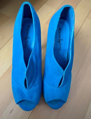 Zapatos Pump, talle 38, tacón aguja y plataforma. 