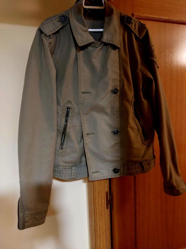 Cazadora vaquera Levis estilo militar. Talla L