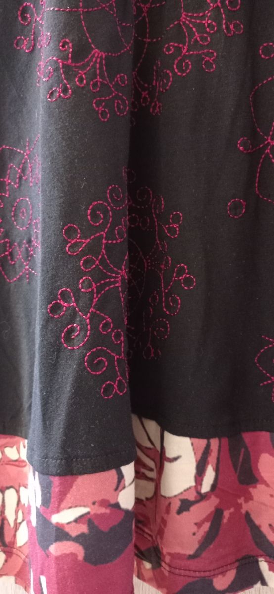 Falda estampada Smash. Talla S.