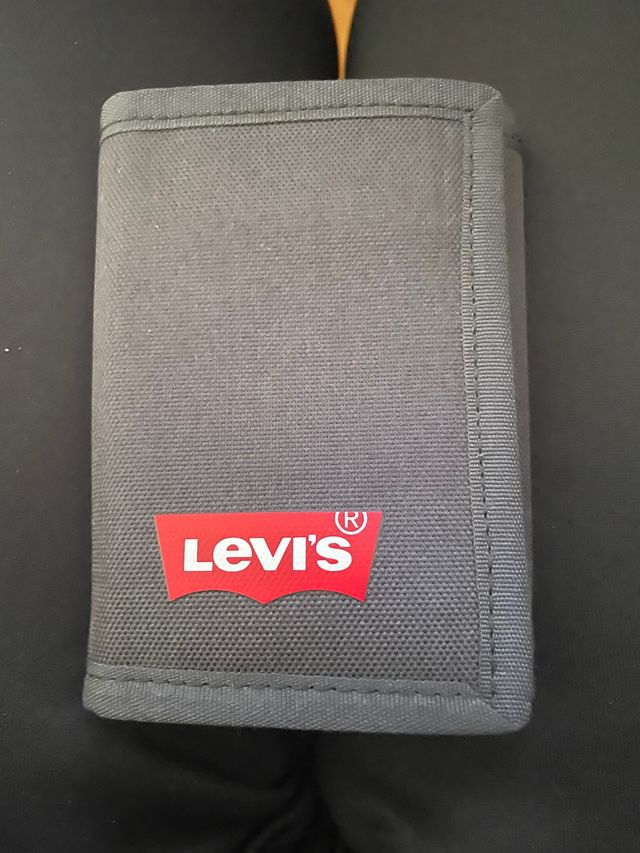 Cartera levis original