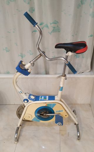 BICICLETA STATICA BH
