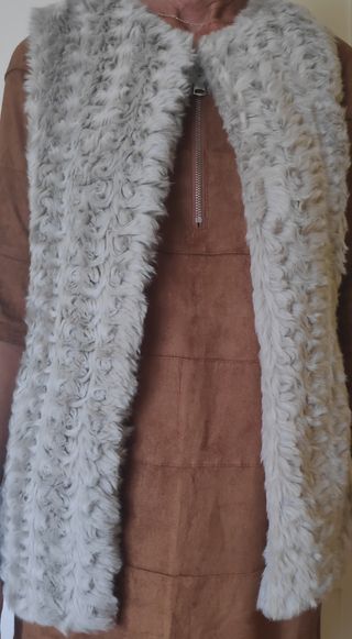 Chaleco gris imitación a pelo