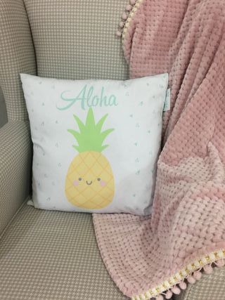 COJÍN PIÑA CON RELLENO 45 X 45 CM