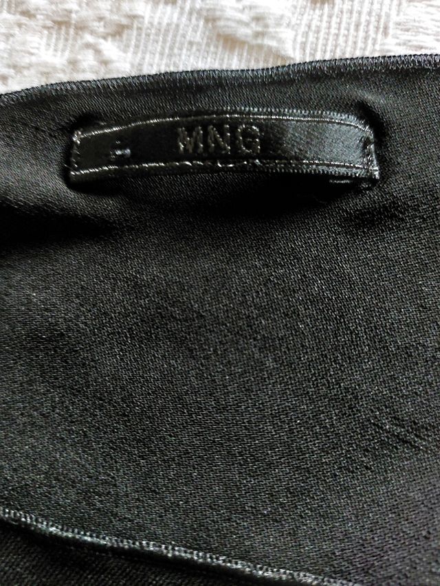 Top negro de un hombro MANGO