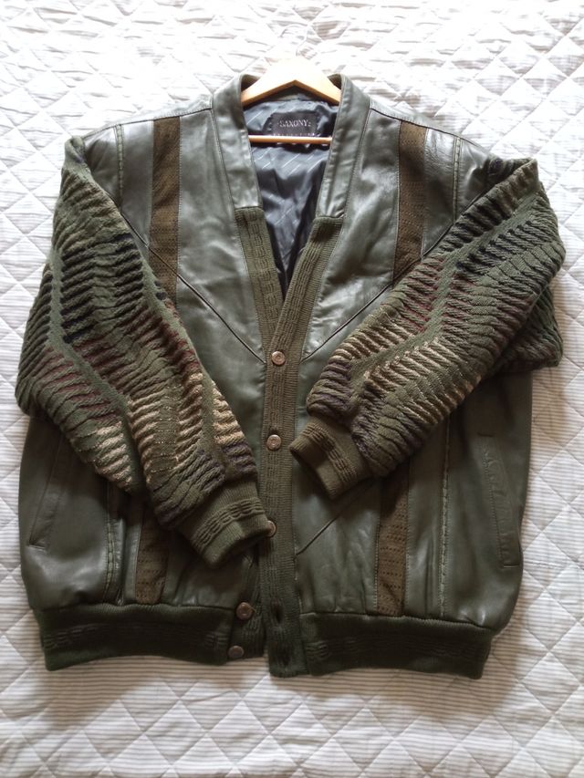 Blusão em pele verde 4XB