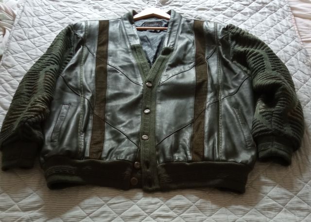 Blusão em pele verde 4XB