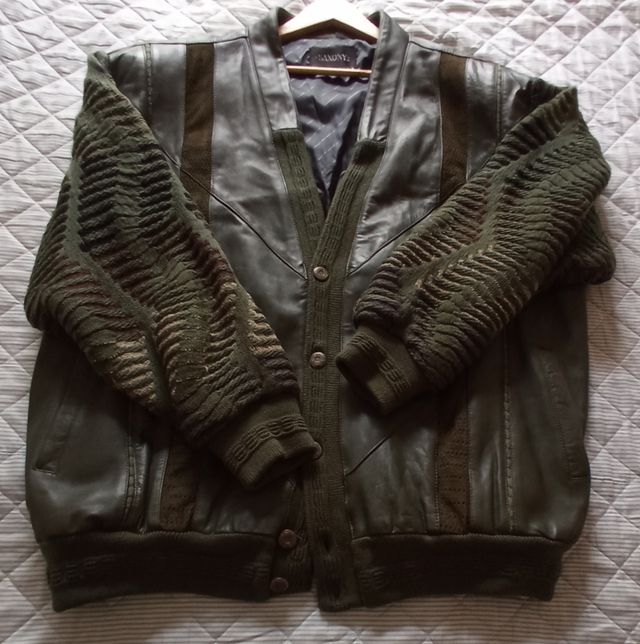 Blusão em pele verde 4XB