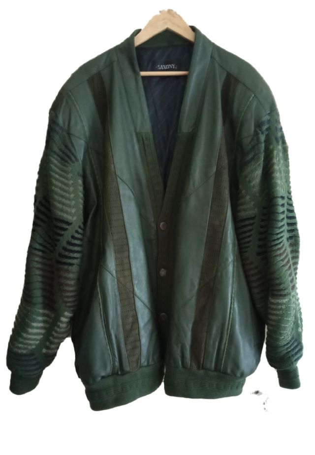 Blusão em pele verde 4XB