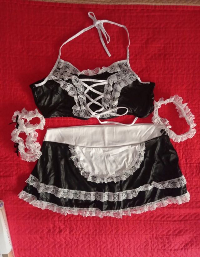 COSPLAY SIRVIENTA SEXY 