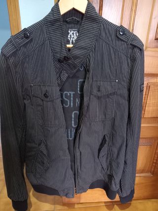 Chaqueta Pull and Bear 