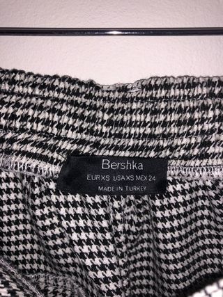 Pantalón pata gallo Bershka 