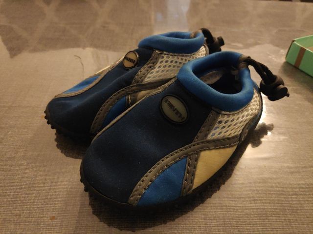 SANDALIAS CANGREJERAS TALLA 22 AJUSTABLE ACUATICAS