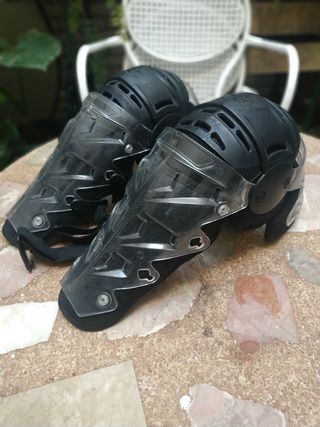 Rodilleras articuladas ACERBIS