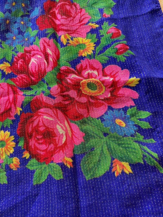 Manteleta a tipo pañuelo para baile regional