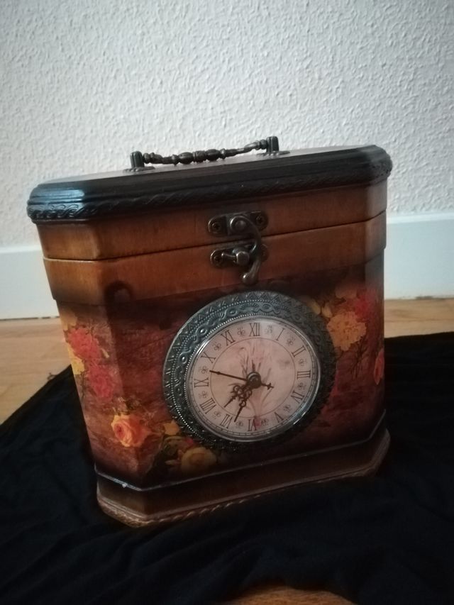 cofre-reloj