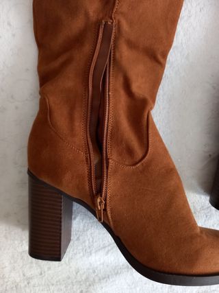 Botas antelina talla 38