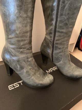 Botas altas grises