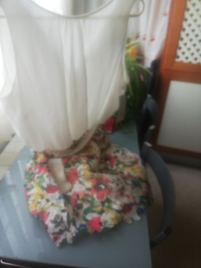 vestido con su etiqueta. El corte inglés 60e.